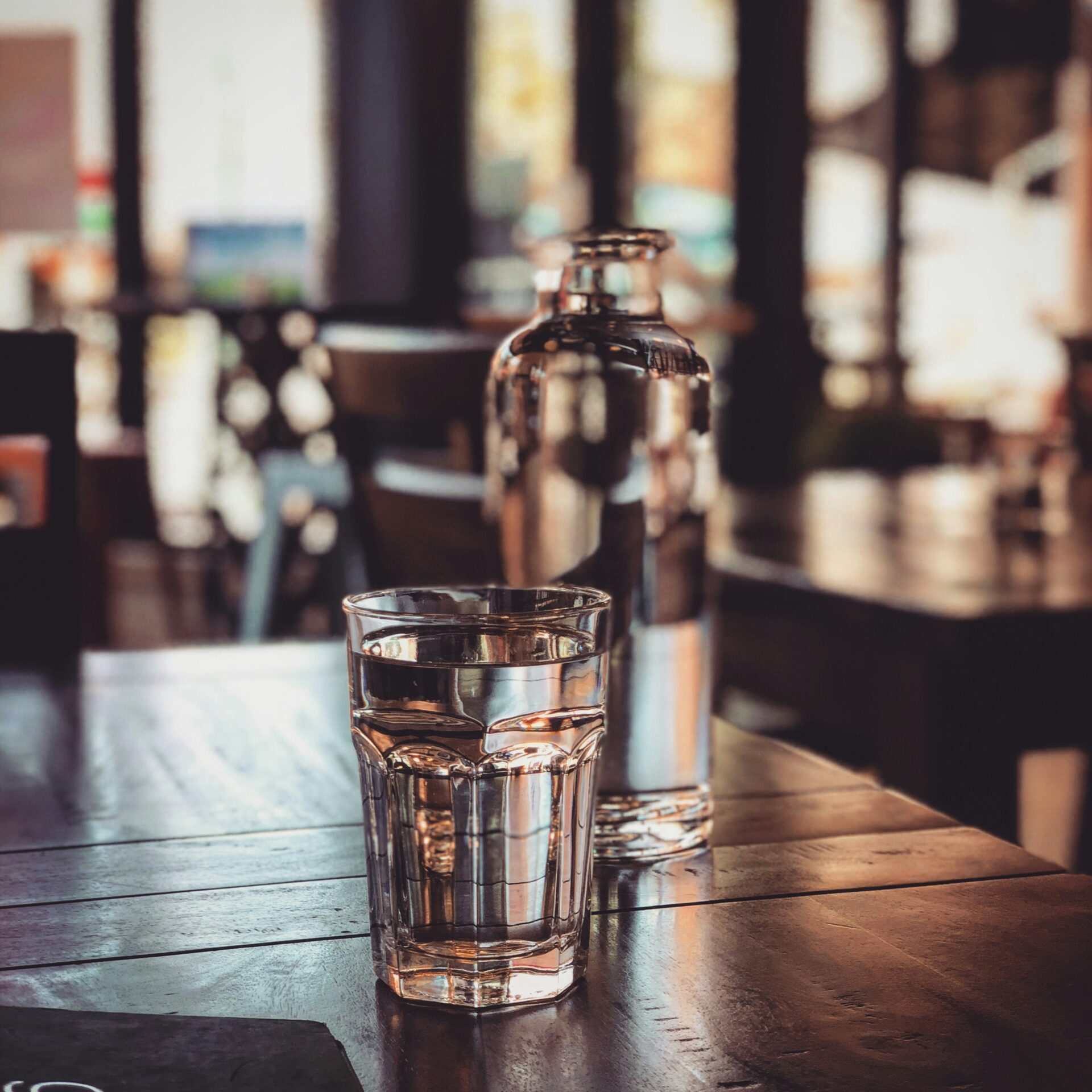 wasser nieren leber gesundheit, Glas Wasser als natürliche Unterstützung