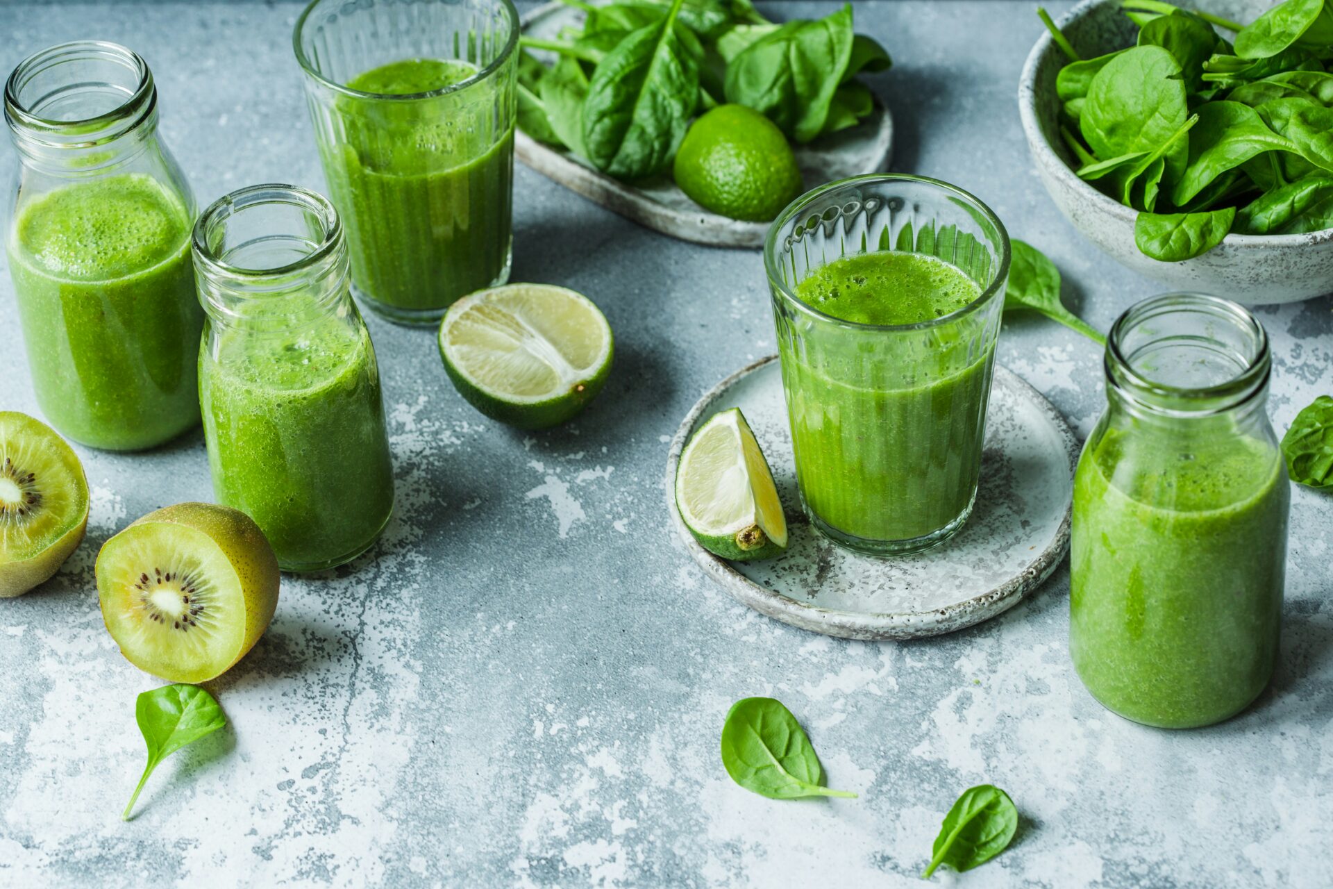 detox saftkur gruener smoothie, grüne Smoothies und Gemüse
